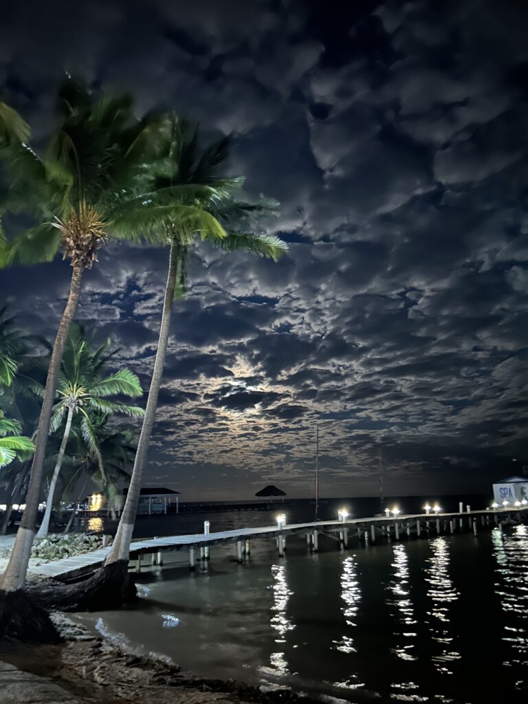 Belize travel guide – Caribbean beach on Ambergris Caye